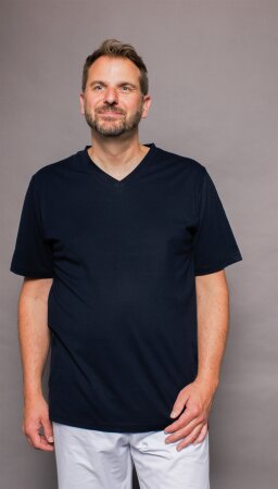 T-Shirt mit V-Ausschnitt von carestin